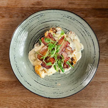 Inn The Hare And Hounds,