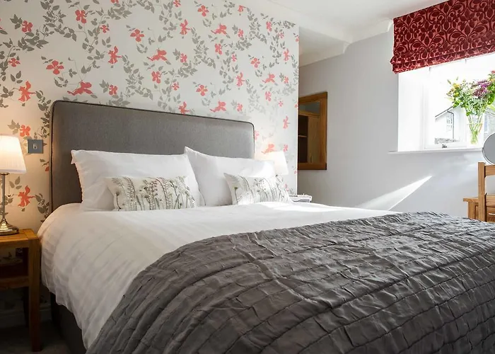 The Hare And Hounds, Levens