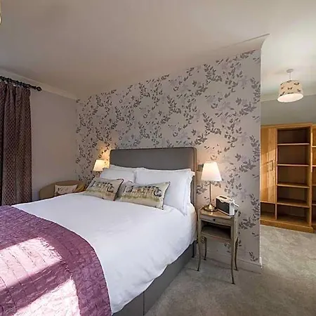 The Hare And Hounds, Inn 4*