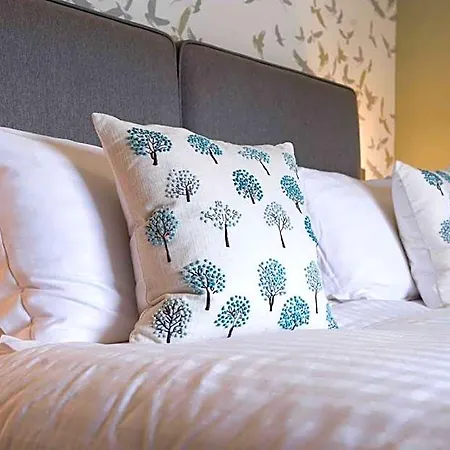 The Hare And Hounds, Inn 4*