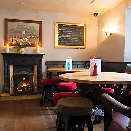 The Hare And Hounds, Inn