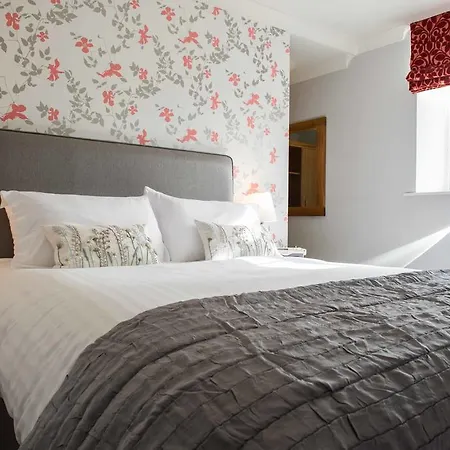 The Hare And Hounds, Levens