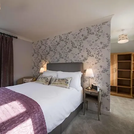 The Hare And Hounds, Levens