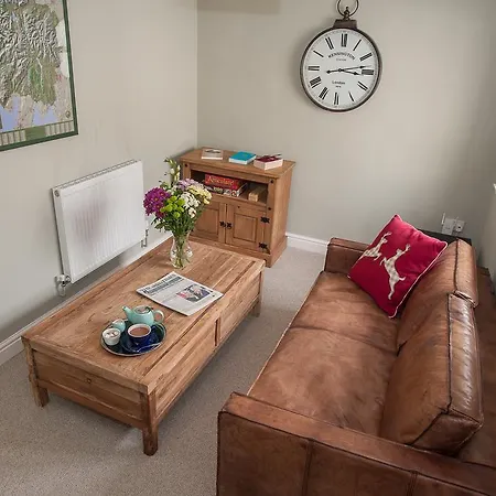 イン The Hare And Hounds, 4*