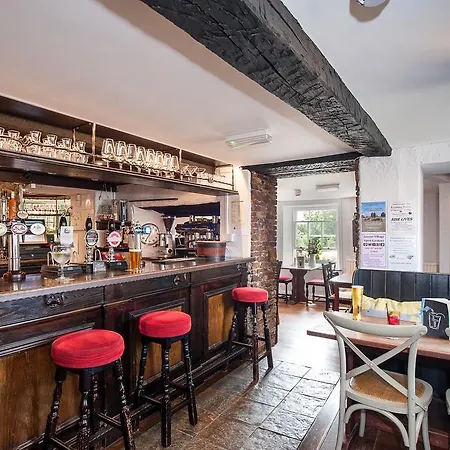 The Hare And Hounds, 4* Levens