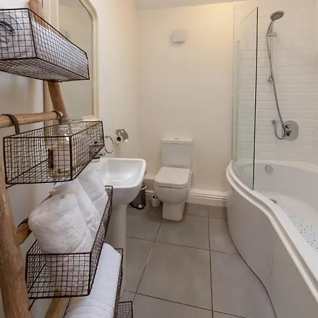 The Hare And Hounds, Inn 4*